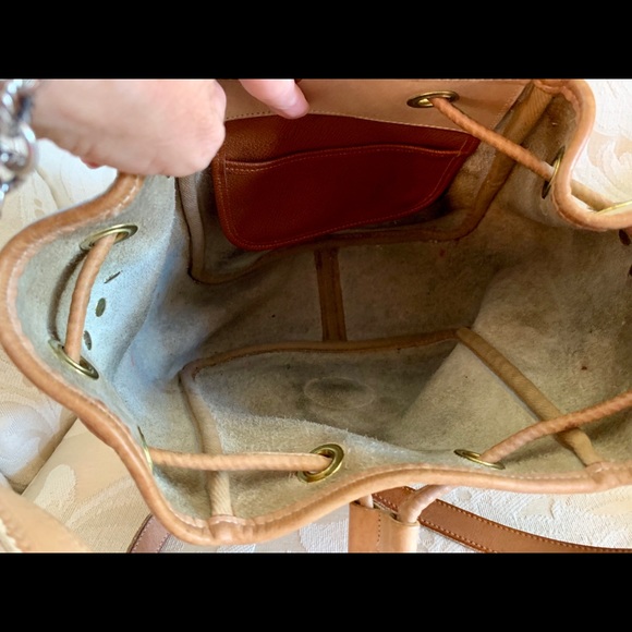 Dooney and Bourne bucket bag - Picture 7 of 7